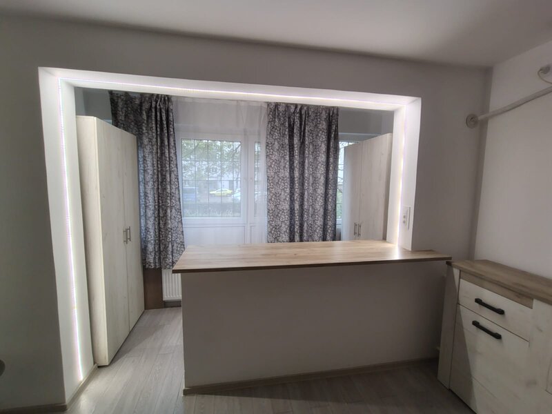 Drumul Taberei, bloc mixt Plaza Mall